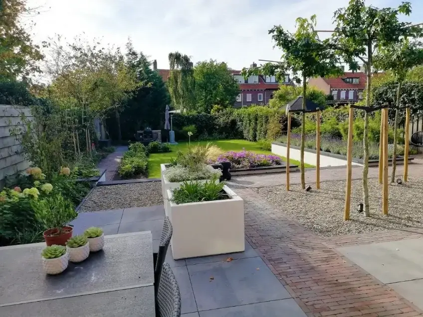 Tuinaanleg regio Wouwse Plantage - Hovenier M. van Oorschot